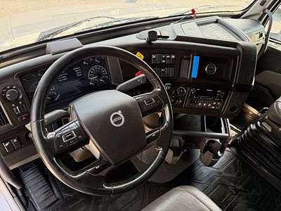 2024 Volvo VNL64T740
