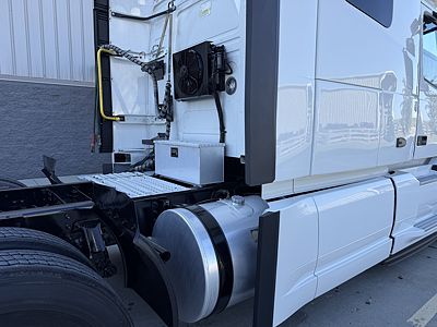2023 Volvo VNL64T740