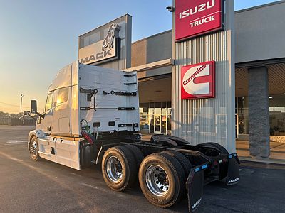 2026 Mack PIONEER 64T