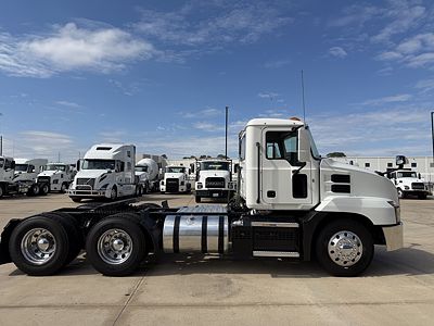 2020 Mack ANTHEM 64T