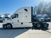 2020 Freightliner CASCADIA 126
