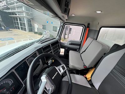 2026 Mack MD742