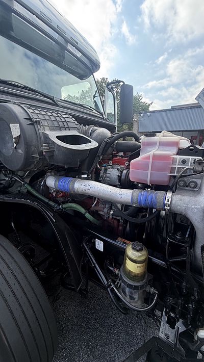 2020 Volvo VNL64T760