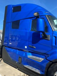 2025 Volvo VNL64T660