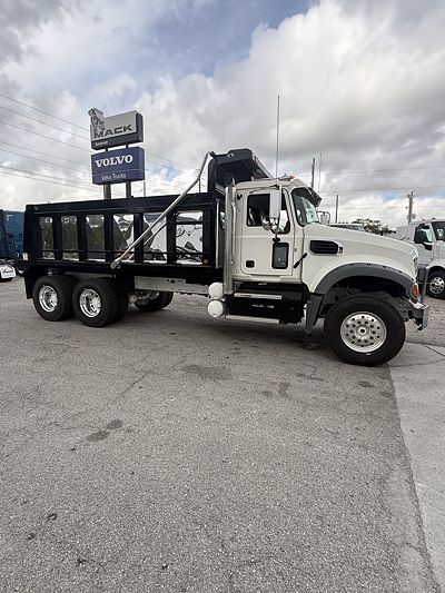 2026 Mack GRANITE 64FR