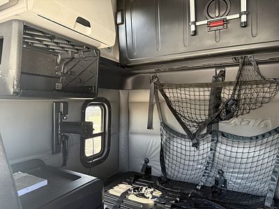 2022 Freightliner CASCADIA 126