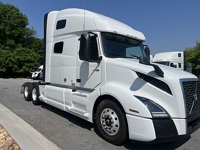 2023 Volvo VNL64T760