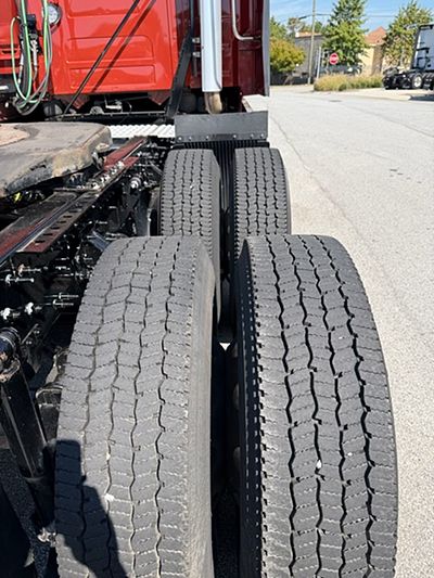 2024 Volvo VNL64T860