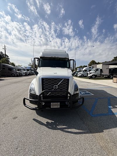 2020 Volvo VNL64T760