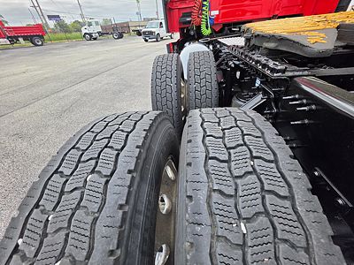 2024 Volvo VNL64T860