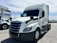 2020 Freightliner CASCADIA 126