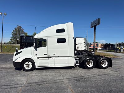 2020 Volvo VNL64T760