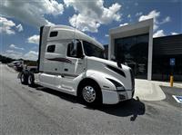 2022 Volvo VNL64T760