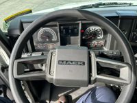 2025 Mack MD6