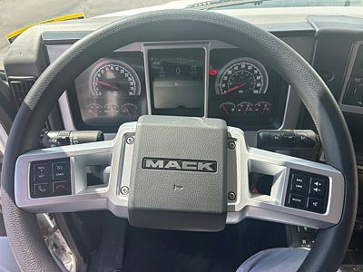 2026 Mack MD742