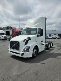 2018 Volvo VNL64T300