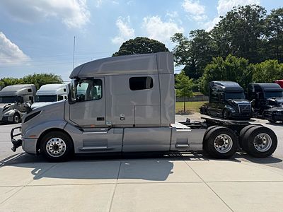 2024 Volvo VNL64T740