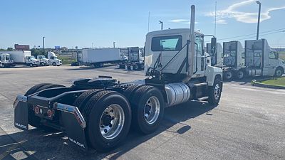 2026 Mack PINNACLE 64T