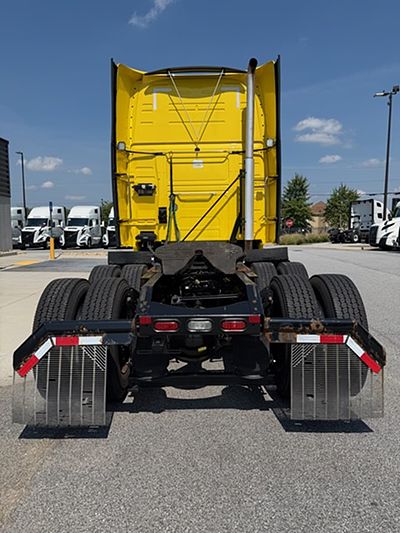 2023 Volvo VNL64T860