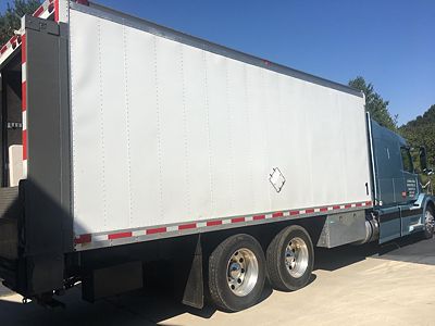 2005 Volvo VNL64T630