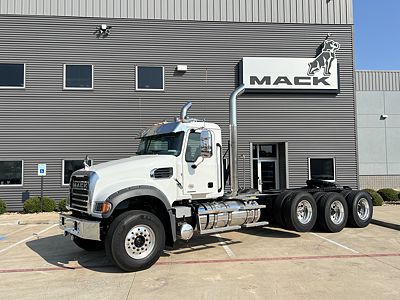 2026 Mack GRANITE 84FT