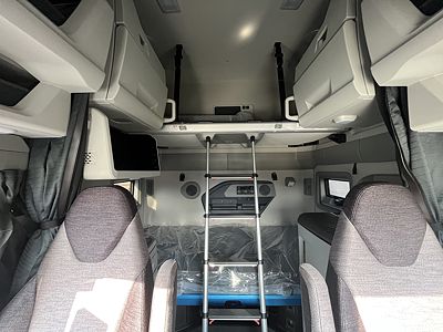 2027 Volvo VNL64T860