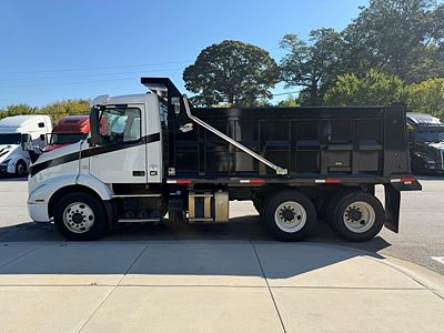 2019 Volvo VNR