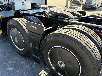 2023 Volvo VNL64T740