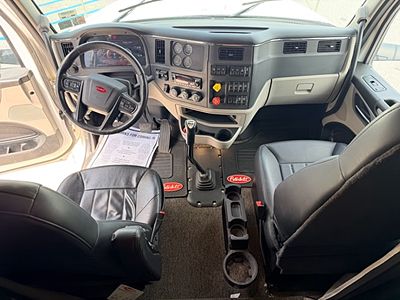 2022 Peterbilt 567