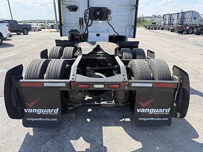 2023 Volvo VNL64T740