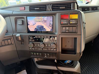 2027 Volvo VNL64T660