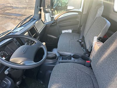 2025 Isuzu NRR