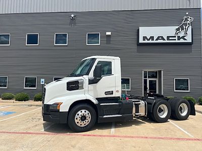 2027 Mack AN64TV04