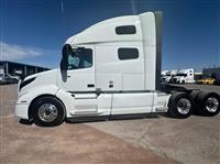 2025 Volvo VNL64T760