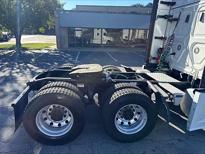 2023 Freightliner CASCADIA 126