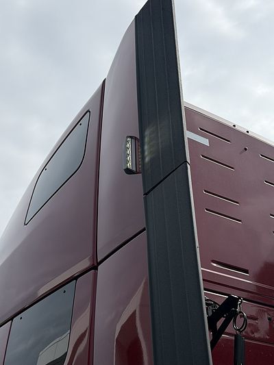 2027 Volvo VNL64T860