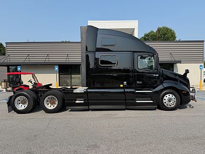 2023 Volvo VNL64T860