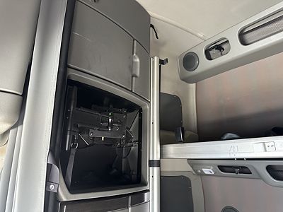 2024 Volvo VNL64T860