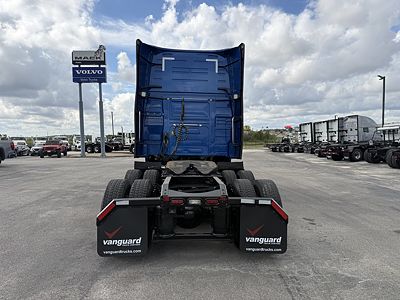 2022 Volvo VNL64T760