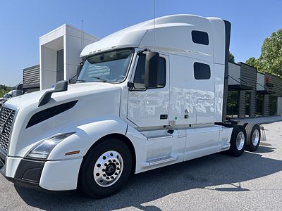 2023 Volvo VNL64T760
