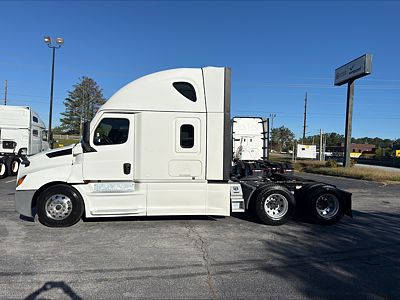 2023 Freightliner CASCADIA 126