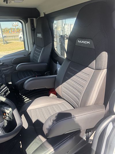 2026 Mack PIONEER 64T