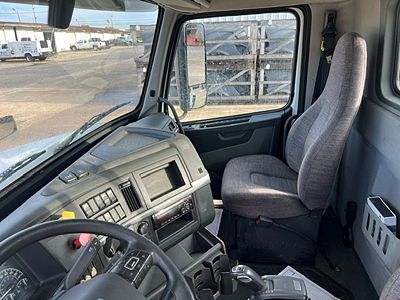 2019 Volvo VNL