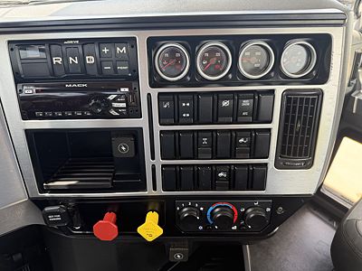 2019 Mack ANTHEM 64T