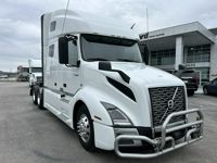 2022 Volvo VNL64T760