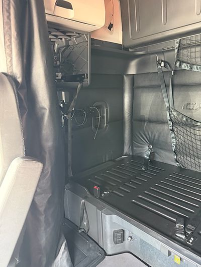 2023 Freightliner CASCADIA 126