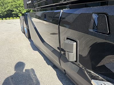 2027 Volvo VNL64T860