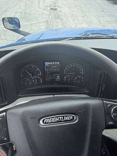 2021 Freightliner CASCADIA 126