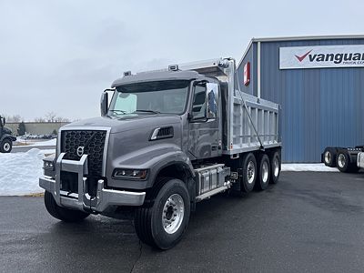 2026 Volvo VHD84F300