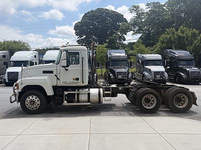 2020 Mack Pinnacle